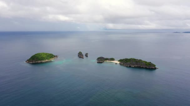 Tropische Eilanden Blauwe Zee Uitzicht Vanuit Lucht Caramoïsche Eilanden Filippijnen — Stockvideo