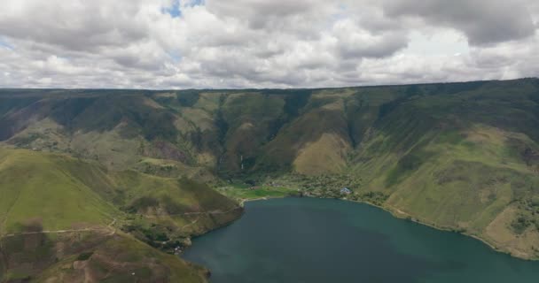 Vista Aérea Del Lago Toba Enorme Lago Volcánico Que Formó — Vídeo de stock