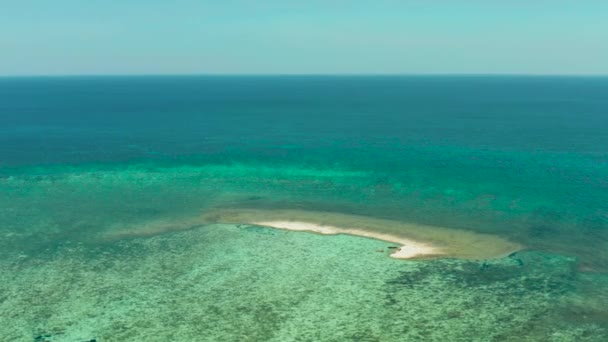 Seascape Sandy Bar Strand Bland Korallrev Turkost Atoll Vatten Ovanifrån — Stockvideo