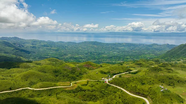 Drone Aéreo Montanhas Para Mar Ilha Cebu Negros Filipinas — Fotografia de Stock