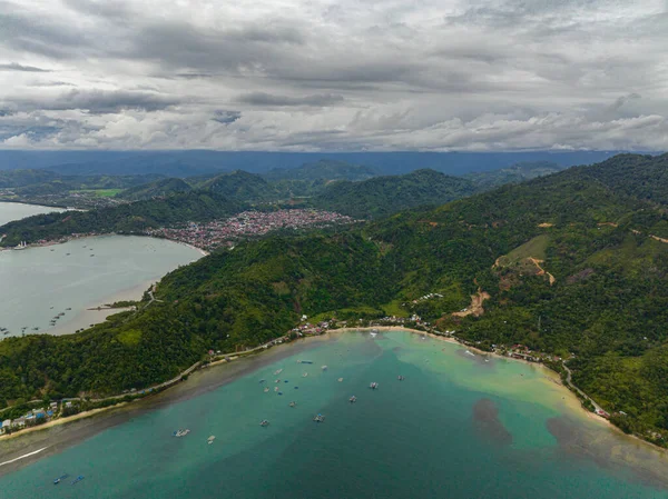 Drone Aéreo Cidade Uma Baía Montanhas Com Uma Floresta Padang — Fotografia de Stock