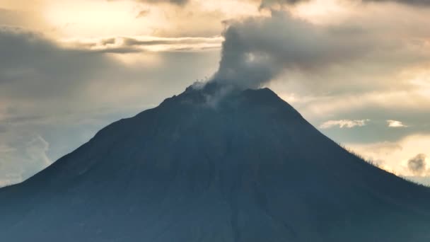 Mount Sinabung Een Actieve Vulkaan Sumatra Indonesië — Stockvideo
