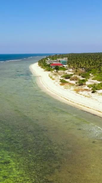 Пляж Морского Пейзажа Бирюзовой Водой Тропические Пляжные Пейзажи Филиппины Вертикальное — стоковое видео