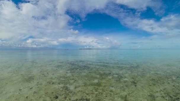 Tropische Blauwe Zee Blauwe Lucht Met Wolken Maleisië — Stockvideo