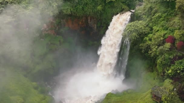 Drohne Von Telun Berasap Falls Bergdschungel Wasserfall Zeitlupe Sumatra Jambi — Stockvideo