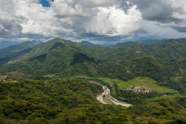 Paisaje Tropical Con Montañas Selva Filipinas —  Fotos de Stock