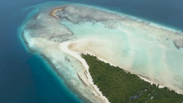 Top View Island Mataking Coral Reef Atoll Tun Sakaran Marine — Stock Video