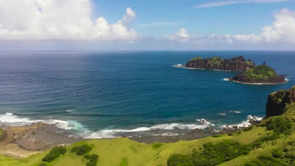 熱帯の島や海での海 エルマノス島 サンタアナ カガヤン フィリピン — ストック動画