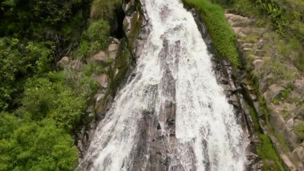 Wasserfälle Inmitten Des Grünen Waldes Efrata Falls Zeitlupe Sumatra Samosir — Stockvideo