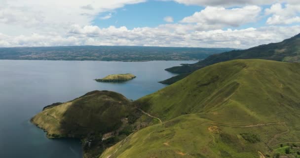 Λίμνη Toba Βρίσκεται Στον Κρατήρα Ενός Ηφαιστείου Και Θέα Στα — Αρχείο Βίντεο