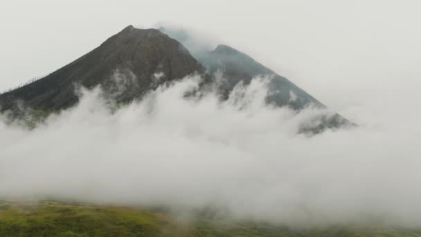 Sinabung Dağı Karo Platosunda Stratovolcano Dur Sumatra Endonezya — Stok video