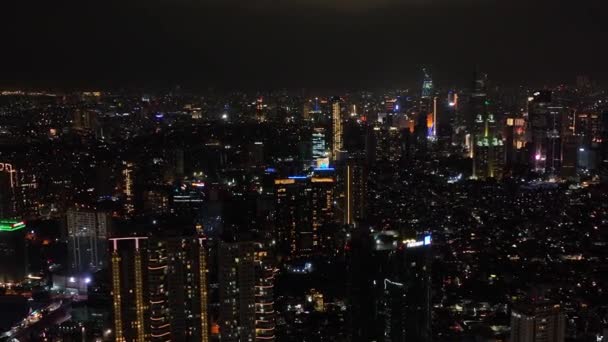 Jakarta Gökdelenleri Gece Görüşünün Aydınlığı Yukarıdan — Stok video