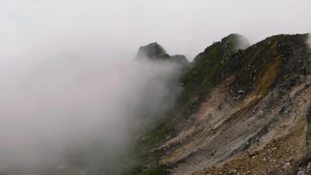 Aktif Volkan Krateri Sibayak Bulutlar Sis Içinde Sumatra Endonezya — Stok video