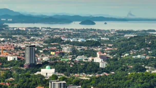 Paisaje Urbano Ciudad Kota Kinabalu Con Edificios Modernos Borneo Sabah — Vídeos de Stock