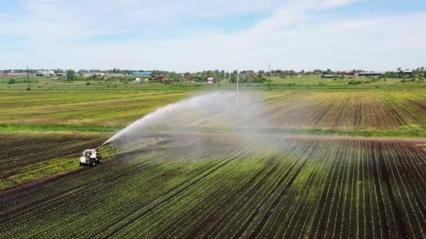 Máquina Irrigação Culturas Usando Vista Superior Sistema Aspersão Central Pivô — Vídeo de Stock