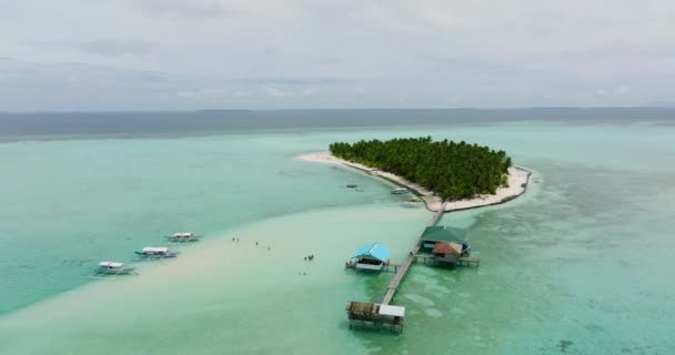 Güzel Bir Plajı Olan Bir Adanın Tropikal Manzarası Onok Adası — Stok video