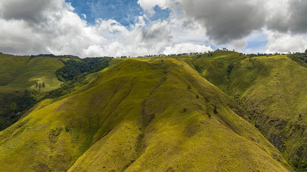 Vista Aérea Montañas Colinas Con Bosque Los Trópicos Paisaje Tropical — Foto de Stock
