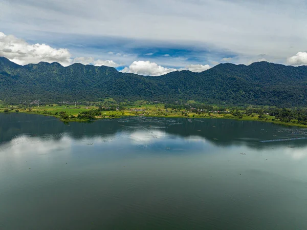 Terras Agrícolas Campos Arroz Margem Lago Maninjau Nas Montanhas Sumatra — Fotografia de Stock
