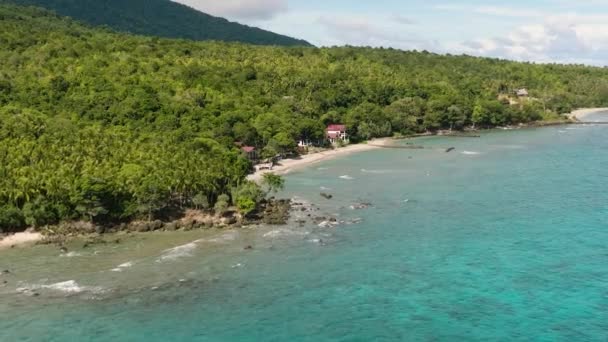 Spiaggia Tropicale Sull Isola Weh Nella Giungla Paesaggio Tropicale Aceh — Video Stock