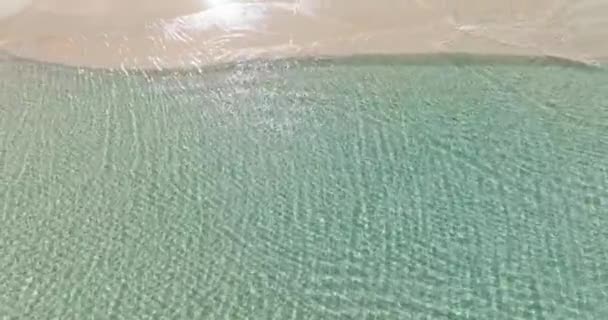 Praia Tropical Com Água Azul Turquesa Bornéu Malásia — Vídeo de Stock