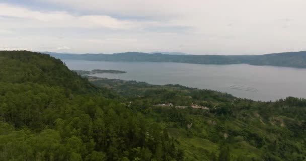Νησί Σαμοσέρ Και Λίμνη Τόμπα Στη Σουμάτρα Τροπικό Τοπίο Ινδονησία — Αρχείο Βίντεο
