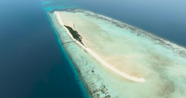 Drone Aéreo Ilha Tropical Atol Recife Coral Islet Timba Timba — Vídeo de Stock