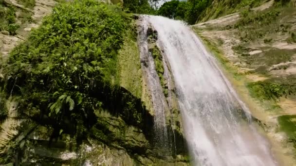 Waterval Het Regenwoud Jungle Luchtdrone Van Dao Falls Slow Motion — Stockvideo