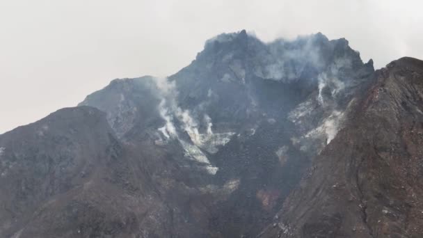 Actieve Vulkaan Sinabung Met Wolken Rook Sumatra Indonesië — Stockvideo