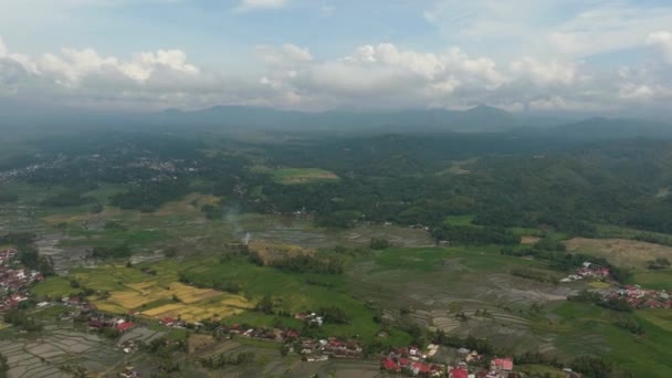 Κοιλάδα Χωριά Γεωργική Στα Υψίπεδα Αγροτεμάχιο Στα Βουνά Σουμάτρα Ινδονησία — Αρχείο Βίντεο