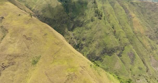 Воздушный Беспилотник Гор Водопада Острове Суматра Индонезия — стоковое видео