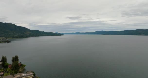 托巴湖和萨摩亚海岸 热带风景 印度尼西亚苏门答腊 — 图库视频影像