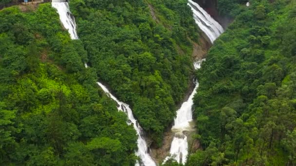 Тропический Водопад Горных Джунглях Водопад Дияга Элла Шри Ланке — стоковое видео