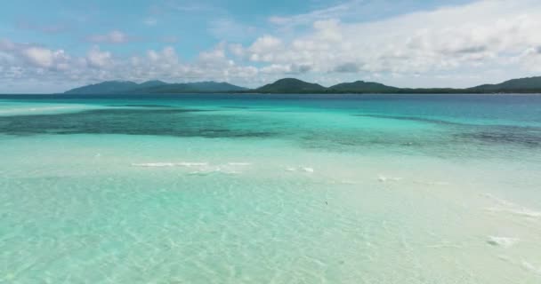Prachtig Zandstrand Oceaan Met Golven Balabac Palawan Filippijnen — Stockvideo