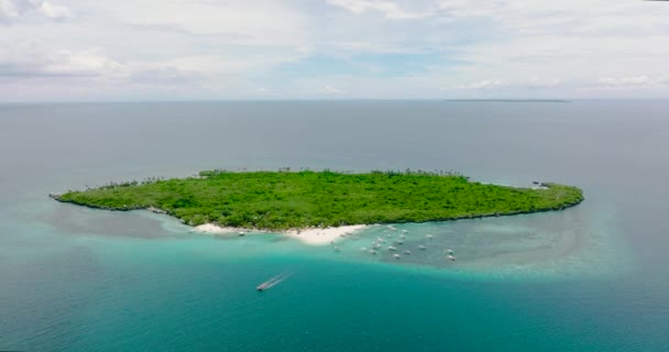 Vista Aérea Ilha Tropical Com Bela Praia Água Azul Turquesa — Vídeo de Stock
