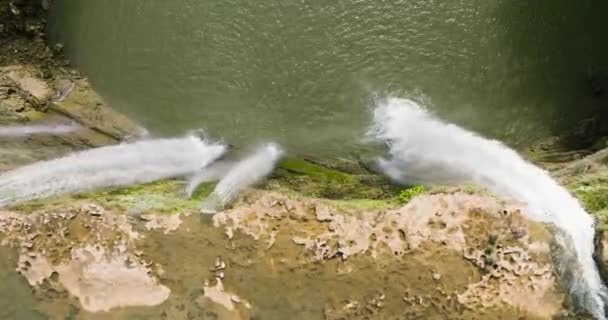 Widok Lotu Ptaka Wodospad Górskim Kanionie Wodospad Niludhan Murzyni Filipiny — Wideo stockowe