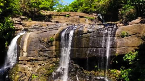 Schöner Wasserfall Regenwaldblick Von Oben Sera Ella Falls Sri Lanka — Stockvideo