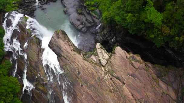 Wodospad Tropikalnej Górskiej Dżungli Wodospad Laxapana Sri Lanka — Wideo stockowe