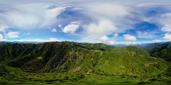 熱帯の山脈と熱帯雨林の斜面 フィリピン バーチャルリアリティ360 — ストック写真