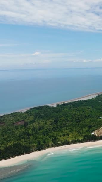 Güzel Tropik Plaj Mavi Deniz Kalampunian Plajı Sabah Borneo Malezya — Stok video