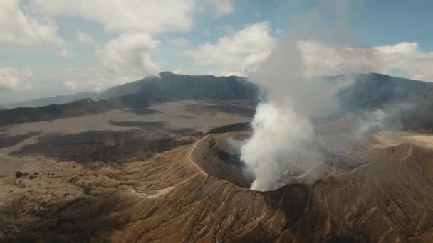 Krater Aktywnym Dymem Wulkanicznym Wschodniej Jawie Indonezja Widok Lotu Ptaka — Wideo stockowe