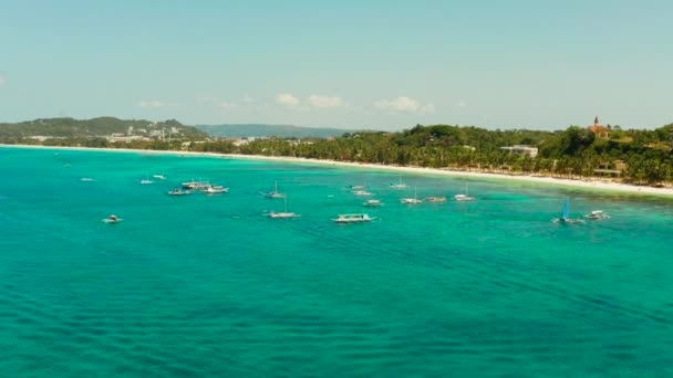 Tropikalna Piaszczysta Plaża Hotele Pobliżu Błękitnej Laguny Rafy Koralowej Widok — Wideo stockowe
