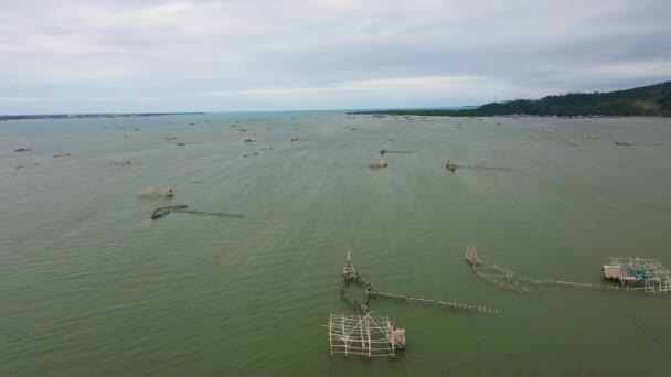 Drone Aéreo Piscicultura Com Gaiolas Madeira Para Pesca Ilha Mindanao — Vídeo de Stock