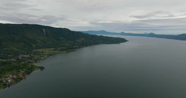 Drone Aérien Lac Toba Côte Île Samosir Paysage Tropical Sumatra — Video