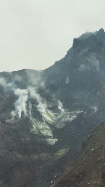 Luchtfoto Van Berg Sinabung Een Stratovulkaan Het Karo Plateau Sumatra — Stockvideo
