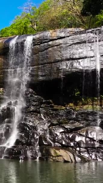 Sera Ella Waterfalls Mountain Gorge Tropical Jungle Sri Lanka Waterfall — Stock Video