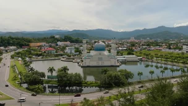 Moskee Bandaraya Kota Panorama Van Stad Kinabalu Sabah Borneo Maleisië — Stockvideo