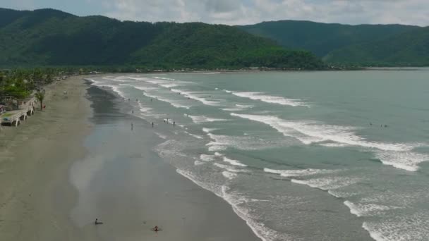 Побережье Гостиницами Туристами Известное Место Серфинга Филиппинах Sabang Beach Baler — стоковое видео
