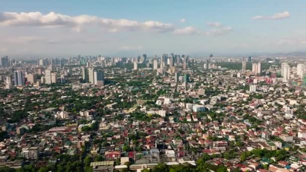 Luchtfoto Van Manilla Stad Grootste Metropool Van Azië Met Wolkenkrabbers — Stockvideo