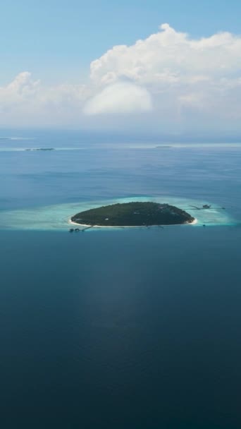 Τροπικό Νησί Pompong Παραλία Και Μπλε Θάλασσα Θαλάσσιο Πάρκο Tun — Αρχείο Βίντεο