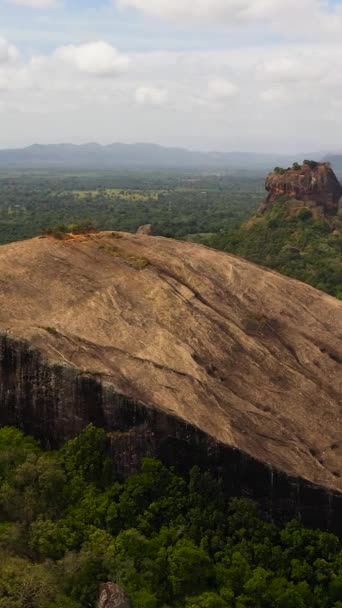 Sigirya Antik Kaya Kalesi Pidurangala Kayası Sri Lanka Nın Dambulla — Stok video